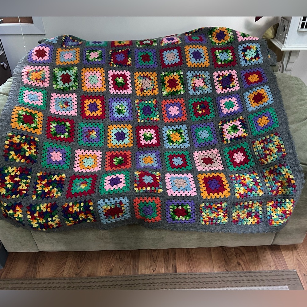 AMAZING wool rainbow granny square afghan
